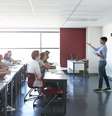 Dar aula é a atividade número um do licenciado. Por mais que ele possa optar por trabalhar em outras frentes, terá que encarar essa tarefa por algum tempo  Foto: Guia da carreira