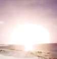 As explosões ocorreram no deserto e no mar, em plena Guerra Fria.  Foto: BBC