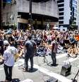 Zimbra toca na avenida Paulista  Foto: Geração Y Produções / Facebook
