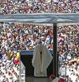 Papa Francisco celebra missa no Santuário de Fátima, em Portugal, onde foram canonizados os irmãos pastorinhos.  Foto: Reuters