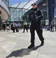 A Polícia confirmou a detenção de um homem de 23 anos possivelmente envolvido no atentado realizado ao final do show da cantora americana Ariana Grande no Manchester Arena.  Foto: ANDY RAIN/EPA / EFE