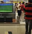 Houve melhoras em relação à expectativa de consumo e da situação financeira familiar no futuro   Foto: Agência Brasil