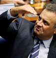 Na última sexta-feira (24), João Alberto decidiu, monocraticamente, arquivar a representação da Rede contra Aécio Neves por considerar não haver provas contra o tucano. Na ocasião, o peemedebista maranhense justificou que "fizeram uma grande armação contra o senador Aécio".  Foto: Reuters