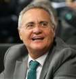 O senador Renan Calheiros durante sessão para discutir parecer do projeto de reforma trabalhista  Foto: Agência Brasil