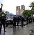 Policiamento foi registrado na região da Catedral de Notre Dame, em Paris  Foto: Reuters