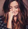 Quem tem o cabelo mais escuro pode e deve apostar nesta tendência sem medo   Foto: Instagram @gilancellotti