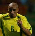O lateral-esquerdo Roberto Carlos em partida da Seleção Brasileira na Copa de 2002, no Japão  Foto: Getty Images