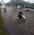 Chuva provoca alagamento na avenida Borges de Medeiros, na lagoa Rodrigo de Freitas, zona sul do Rio de Janeiro (RJ), na manhã desta quarta-feira (21).  Foto: Alessandro Buzas/Futura Press