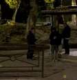 Policiais trabalham em local onde tiros deixaram feridos em frente a mesquita em Avignon, na França. 03/06/2017 REUTERS/REUTERS TV  Foto: Reuters