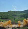Míssil balístico Hwasong-14 em foto divulgada pela Agência de Notícias Central da Coreia do Norte, em Pyongyang
4/7/2017  Foto: Reuters