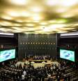Reforma trabalhista tramita no Congresso e pode mudar relações entre patrões e empregados   Foto: BBC News Brasil