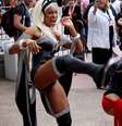 Fãs vestidos de super-heróis na Comic-Con  Foto: BBC News Brasil