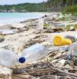 Plástico em praia do Caribe  Foto: BBC News Brasil