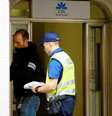 Policiais investigam crime em Schaffhausen, na Suíça
   24/7/2017    REUTERS/Arnd Wiegmann  Foto: Reuters