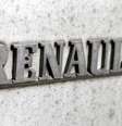 Logo da Renault em carro em Paris, na França
15/03/2017
REUTERS/Gonzalo Fuentes  Foto: Reuters