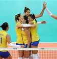 Jogadoras do Brasil comemoram  Foto: FIVB / Divulgação