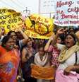Mulheres protestam contra estupro na Índia  Foto: Reuters