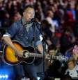 Bruce Springsteen faz show em evento de campanha de Hillary Clinton na Filadélfia
 7/11/2016    REUTERS/Carlos Barria  Foto: Reuters