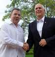 Vice-presidente dos EUA, Mike Pence (D), cumprimenta presidente da Colômbia, Juan Manuel Santos (E). em Cartagena
13/08/2017 Divulgação Presidência da Colômbia via REUTERS  Foto: Reuters