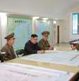 Líder norte-coreano Kim Jong Un no Comando da Força Estratégica do Exército Popular Coreano 15/08/2017 KCNA/via REUTERS  Foto: Reuters