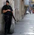 Agente de segurança da Catalunha  Foto: Reuters