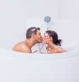 Use shampoos e condicionadores para o seu tipo de cabelo!   Foto: sunemotion - iStock 