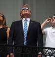 Família Trump observa eclipse do Sol  Foto: Getty Images 