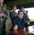 Líder norte-coreano Kim Jong-un durante um dos testes de mísseis realizados por suas forças  Foto: Reuters