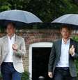 Príncipes William e Harry visitam o Jardim Branco do Palácio de Kensington, em Londres 30/08/2017 REUTERS/Kirsty Wigglesworth/Pool  Foto: Reuters