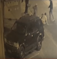 Câmera de uma casa registrou o ataque dos bandidos ao policial e sua mulher  Foto: Reprodução