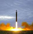 Imagem do que seria o lançamento do foguete que sobrevoou o Japão, segundo o regime norte-coreano   Foto: Reuters