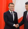 Presidente da França, Emmanuel Macron, e presidente da China, Xi Jinping, durante encontro bilateral na cúpula do G20 em Hamburgo, na Alemanha 08/07/2017 REUTERS/Ian Langsdon  Foto: Reuters