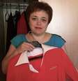 Aeromoça da Aeroflot, Evgenia Magurina, viu seu salário ser cortado por não cumprir o requisito de tamanho de vestido exigido pela companhia aérea   Foto: BBC News Brasil