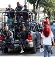 Polícia faz operação no Conjunto de favelas da Maré, zona norte do Rio de Janeiro (RJ), na manhã desta quinta-feira (28), em busca de Rogério Avelino da Silva, o Rogério 157, chefe do tráfico da comunidade da Rocinha, na zona sul do Rio.  Foto: José Lucena/Futura Press