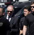 Presidente do COB, Carlos Arthur Nuzman, é escoltado por policiais federais no Rio de Janeiro
05/10/2017REUTERS/Ricardo Moraes   Foto: Reuters