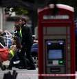 Mulher ferida após atropelamento em Londres  Foto: Reuters