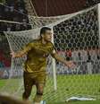 Diego Souza comemora o gol que marcou e abriu o placar da vitória do Sport sobre o Vitória, em Salvador.  Foto: Marcelo Malaquias/FramePhoto/Gazeta Press 