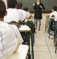 Professores se queixam de desvalorização profissional, algo que envolve de plano de carreira a uma formação melhor (Foto: Pedro Ribas/ANPr)   Foto: BBC News Brasil