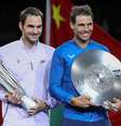 Roger Federer e Rafael Nadal se enfrentaram em mais uma fina na carreira  Foto: Getty Images