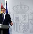 O presidente do governo da Espanha, Mariano Rajoy, anuncia intervenção na Catalunha em entrevista no Palácio Moncloa, em Madri  Foto: Agência Brasil