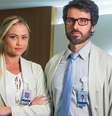 Suzy (Ellen Rocche) nem imagina que Samuel (Eriberto Leão) se casará com ela para esconder que é gay  Foto: Raquel Cunha/TV Globo  / Sala de TV