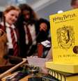 Fãs dos livros Harry Potter participam de comemoração do aniversário da saga em livraria em Londres 26/06/2017 REUTERS/Eddie Keogh  Foto: Reuters
