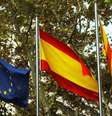 Bandeiras da União Europeia, Espanha e Catalunha  Foto: Reuters