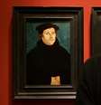 Retrato pintado de Martinho Lutero em museu de Berlim  Foto: BBC News Brasil