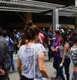 Estudantes aguardam abertura de portões para fazer as provas do Enem - Rovena Rosa/Arquivo Agência Brasil  Foto: Agência Brasil