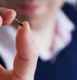 Implante de microchip  Foto: BBC News Brasil