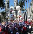 Centrais Sindicais realizam protesto na Praça da Sé, no Centro de São Paulo (SP), na manhã desta sexta-feira (10), parte do Dia Nacional de Mobilização contra o desmonte da Previdência e pelo fim do trabalho escravo.  Foto: Renato S. Cerqueira/Futura Press