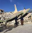 Danos causados pelo terremoto em construção no Iraque  Foto: Reuters