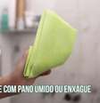 Box pode ser facilmente limpo com CIF Ultra Rápido Banheiro  Foto: Divulgação