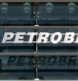 Logo da Petrobras em prédio da empresa em Vitória 10/02/2017 REUTERS/Paulo Whitaker  Foto: Reuters